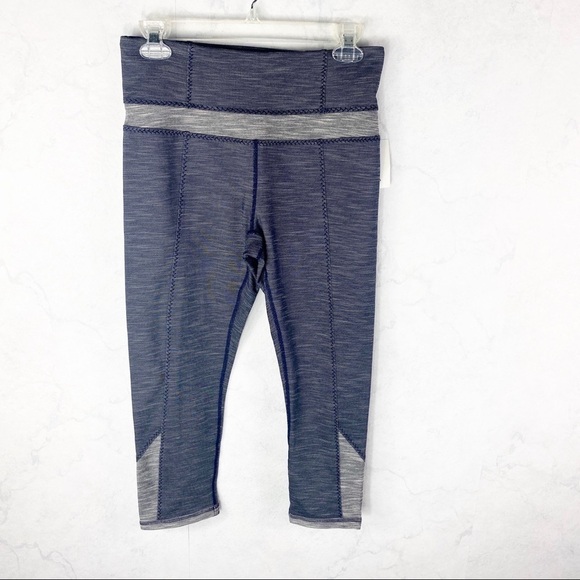 [Prana] Gray Ember Crop Leggings - Picture 2 of 6